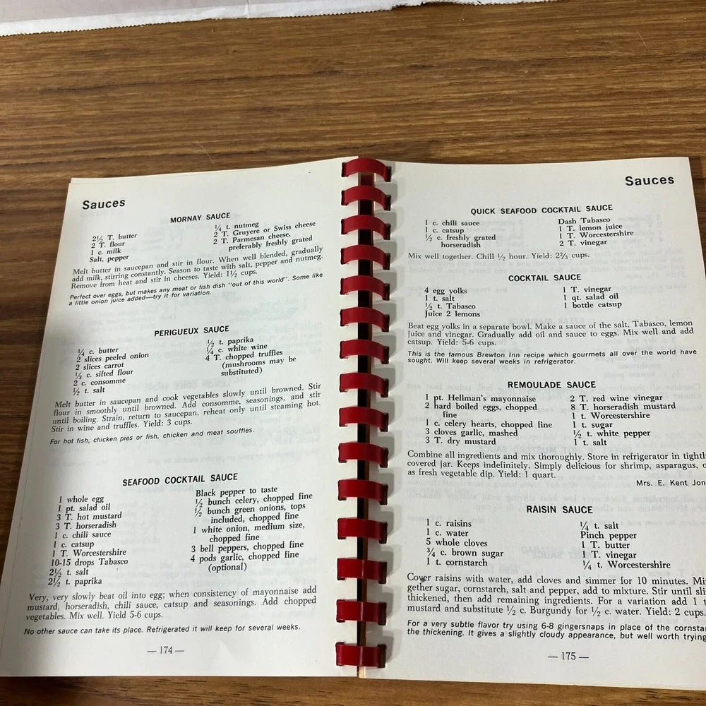 Memphis Woman's Exchange Cookbook Ring Bound Revised Edition 1967 Vintage